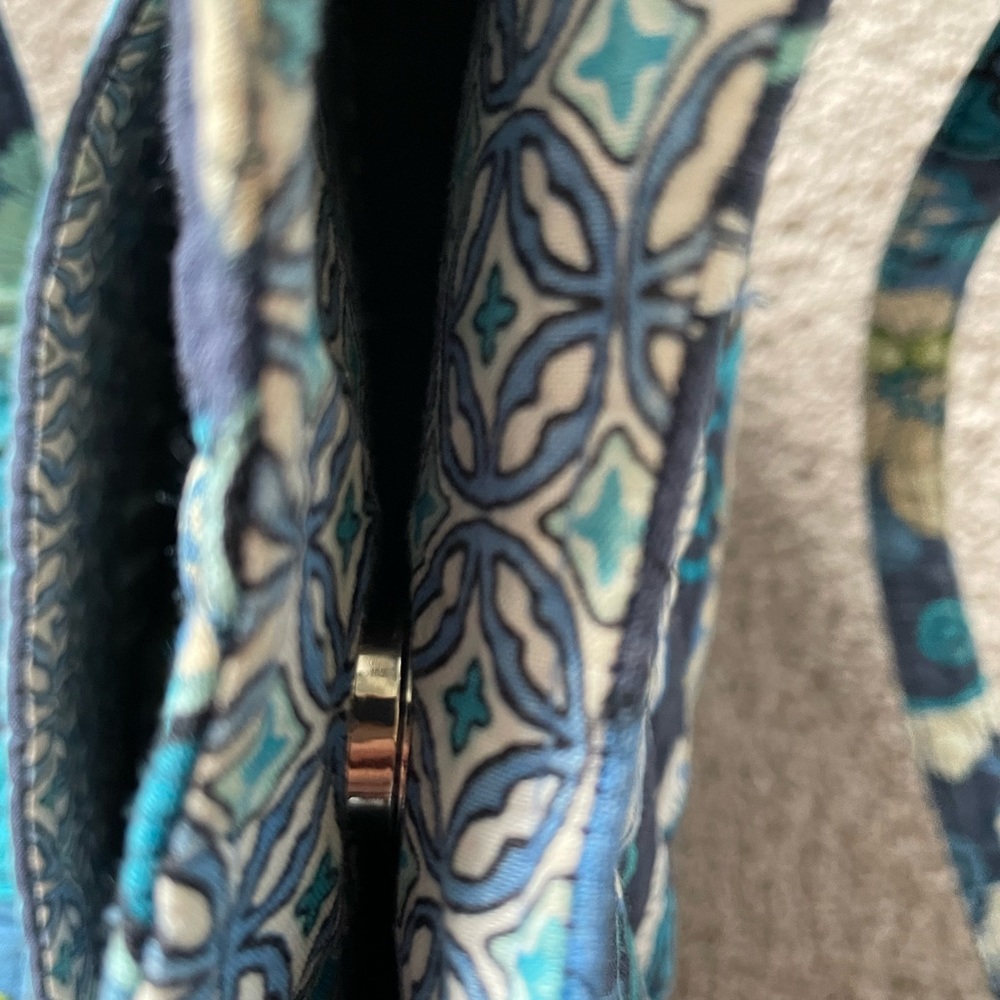 Vera Bradley Shoulder Bag - Picture 6 of 6